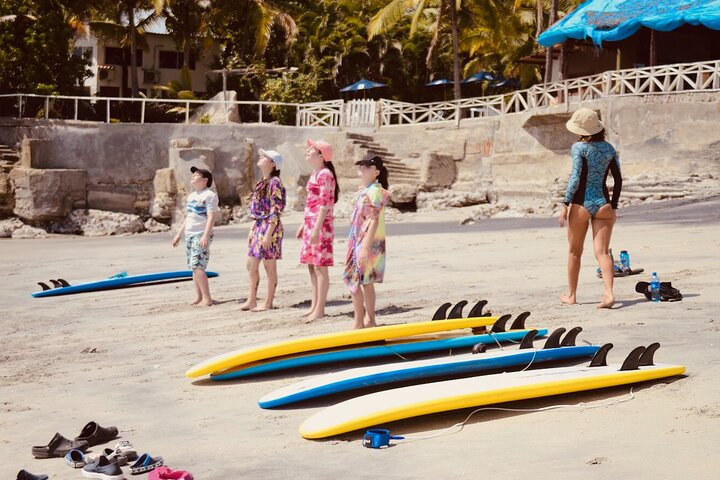 Surf Lessons in San Carlos, Panama - Photo 1 of 5