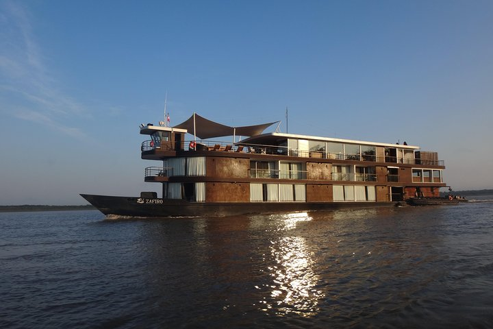 Amazon River Luxury Cruise from Iquitos on the 'Zafiro'