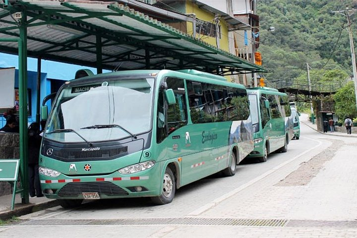 Bus to Machupicchu 