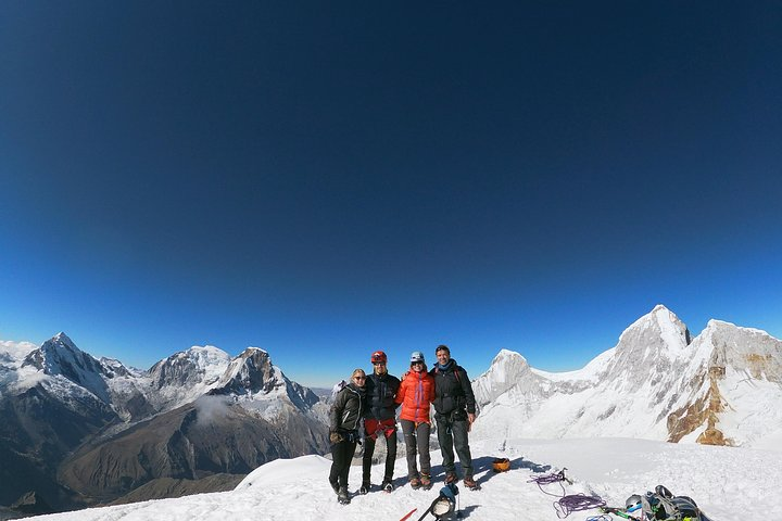 Climb Pisco - the balcony of the Cordillera Blanca (5752m) - Photo 1 of 9