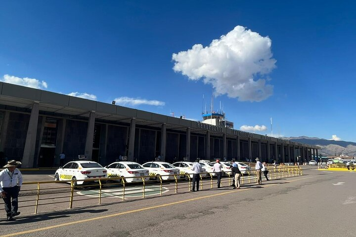 Cusco Airport Pickup and Private Transfer - Photo 1 of 7