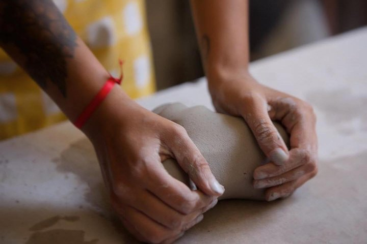 Experimental and handcrafted ceramics workshop - Photo 1 of 8