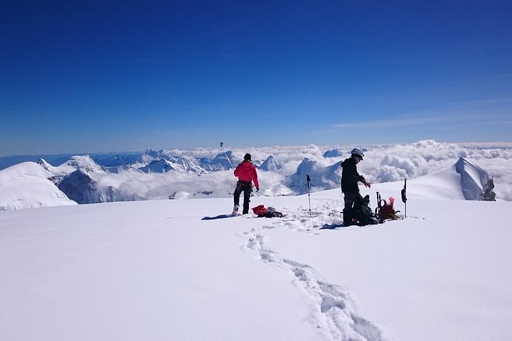 Huascaran 6 Day Mountaineering Adventure - Photo 1 of 11