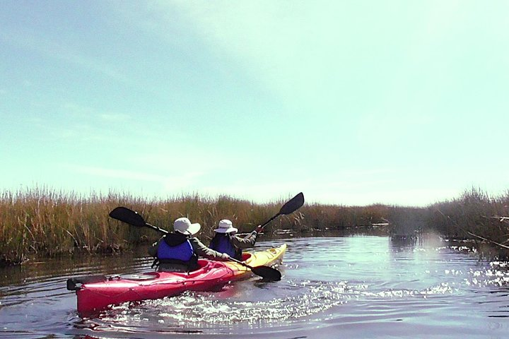 Kayaking uros island (half day) - Photo 1 of 14