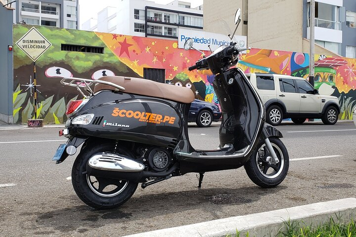 Motorcycle Scooter Rental in Lima - Photo 1 of 6