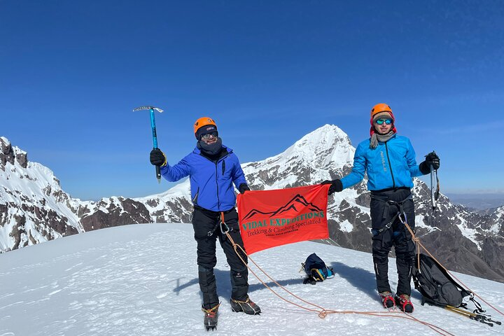 Qampa Climbing 2 Days in Ausangate - Photo 1 of 13