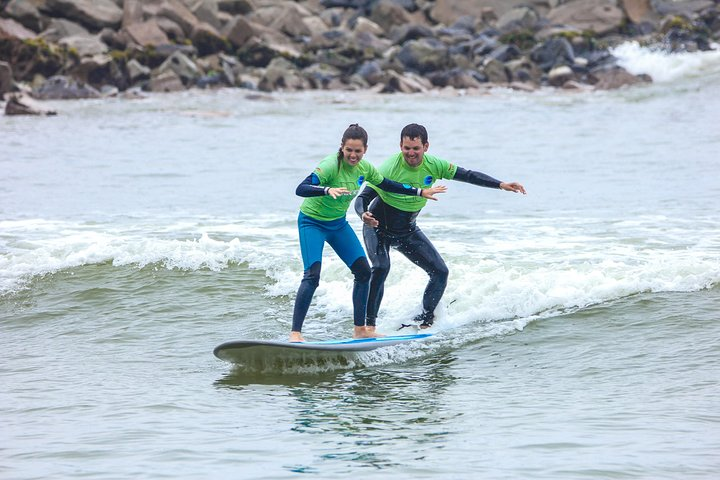 Surf class in Lima, Peru | Includes transportation - Photo 1 of 18