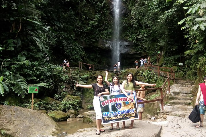 Ahuashiyacu Falls