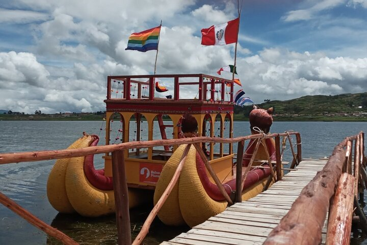 Totora reed boat 