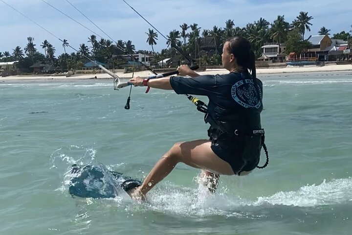 1 Day Kiteboard Course - Photo 1 of 3