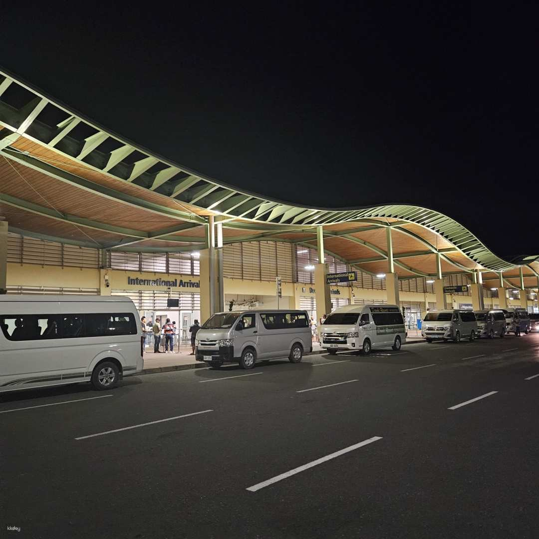 Bohol single vehicle pick-up and drop-off (airport/port/hotel/pick-up and drop) - Photo 1 of 5