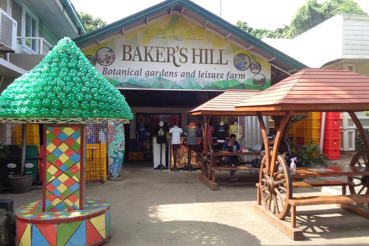 bakers hill souvenir shop area