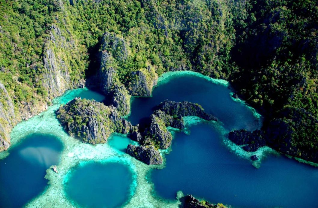 Coron Island Hopping Tour: Kayangan Lake, CYC Beach, Green Lagoon - Photo 1 of 4