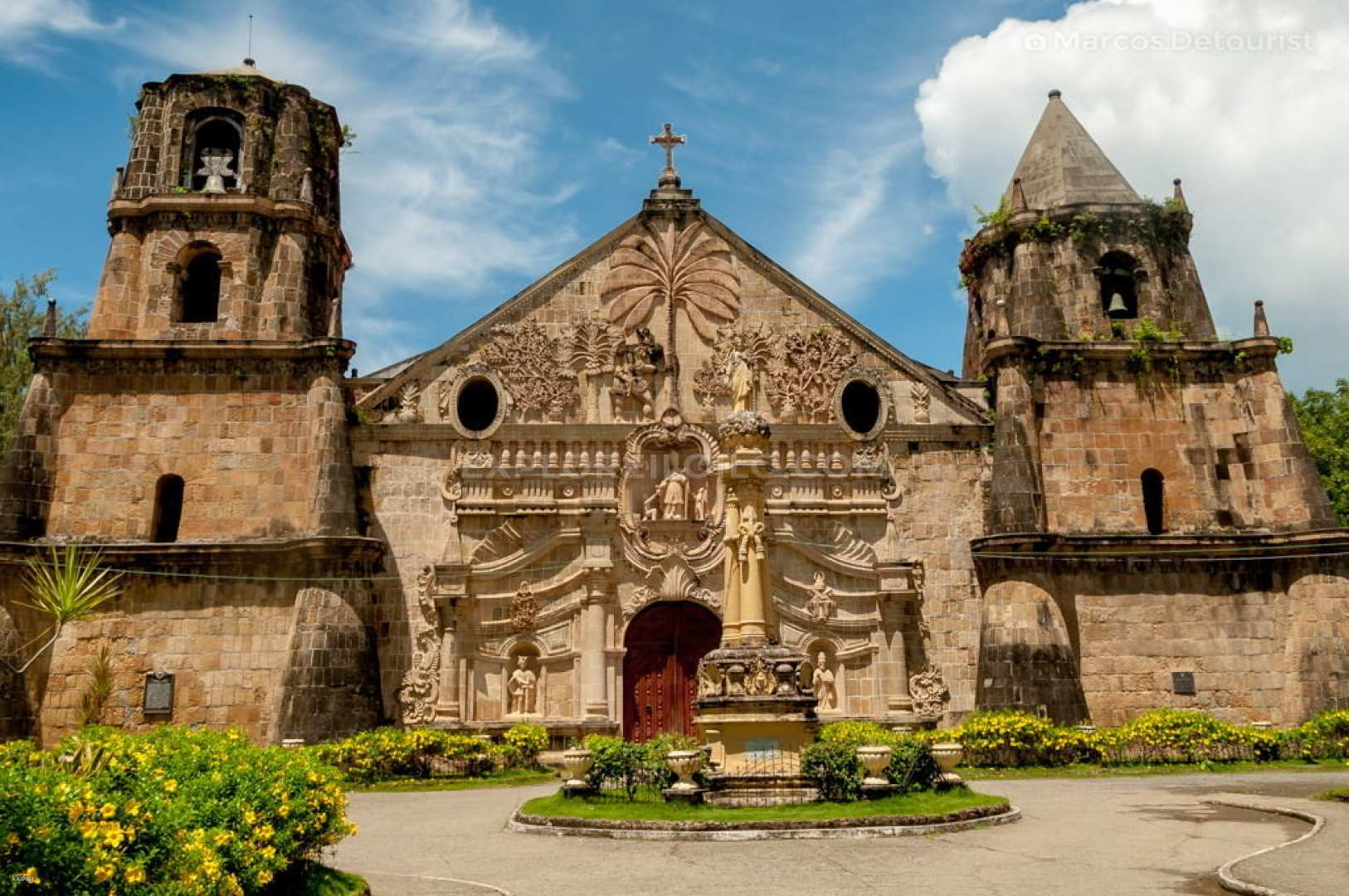 Iloilo Southern Countryside Private Tour: Garin Farm, Miag-ao Church, Camiña Balay na Bato, & Campo Santo | Philippines - Photo 1 of 4