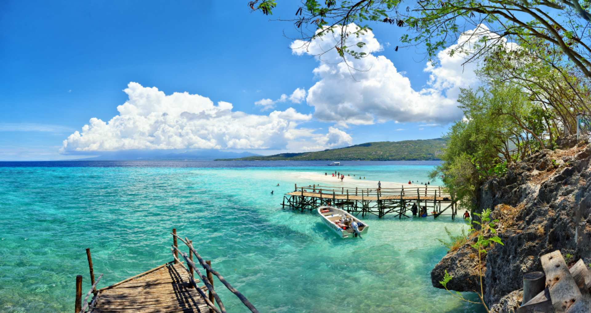 Oslob Whale Shark, Waterfalls, and Sumilon Sandbar Tour via Dumaguete | Philippines - Photo 1 of 2