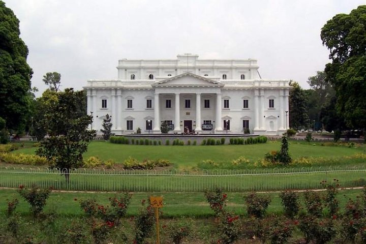 Lahore Big Bus City Tour - Photo 1 of 5