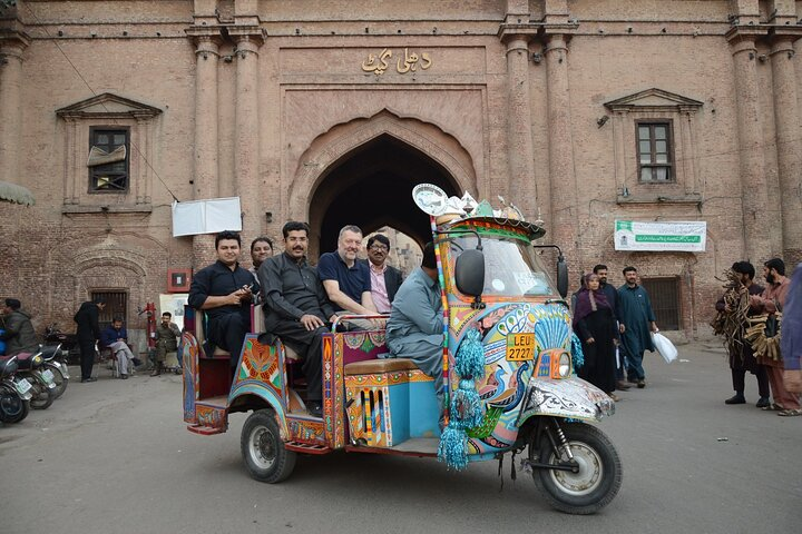 Premium Services: Lahore Guided Day Trip - Photo 1 of 19