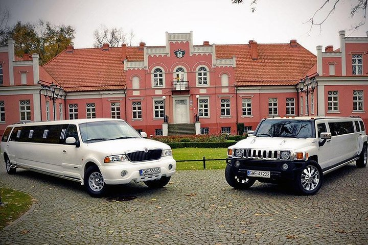 Limousine car Lincoln Navigator & Hummer H3 white