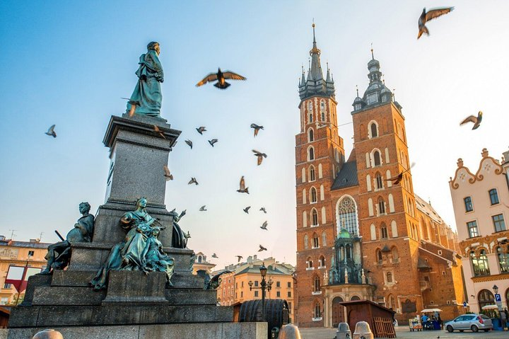 Mariacki Church destination Krakow