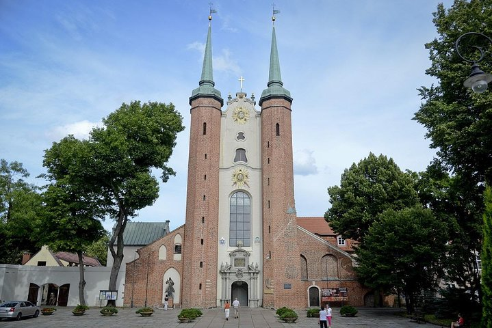 Oliwa Cathedral in Gdansk & Trip to Park - 2h private trip by luxury car  - Photo 1 of 15