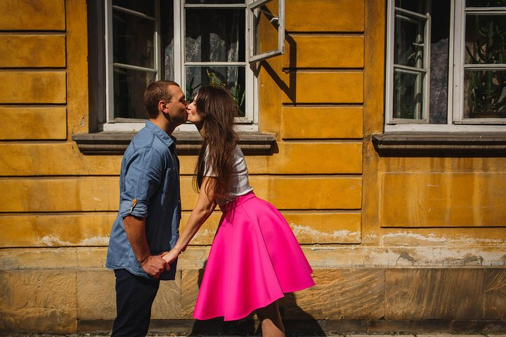 Private Photo Session with a Local Photographer in Warsaw - Photo 1 of 10