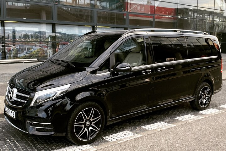 Private Transfer: From the Hotel, Apartment or Private Address to the Gdansk Airport - Photo 1 of 10