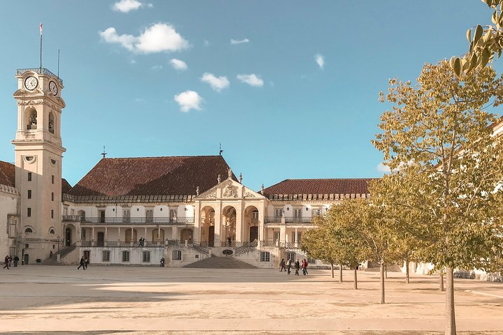 Guided tour of the University and city of Coimbra. - Photo 1 of 15