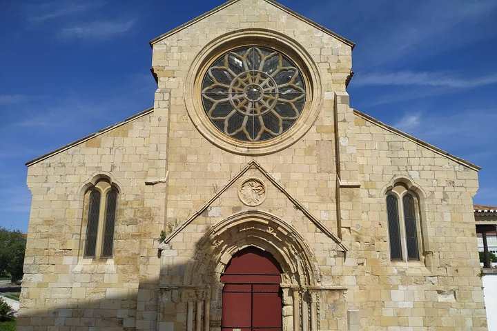 In the Heart of the City: Get to know the history of Tomar and taste local Tapas! - Photo 1 of 6