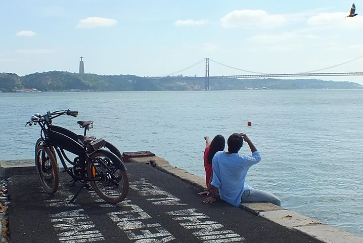 Lisbon Electric Bike Rental: From 4h to 24h - Photo 1 of 13