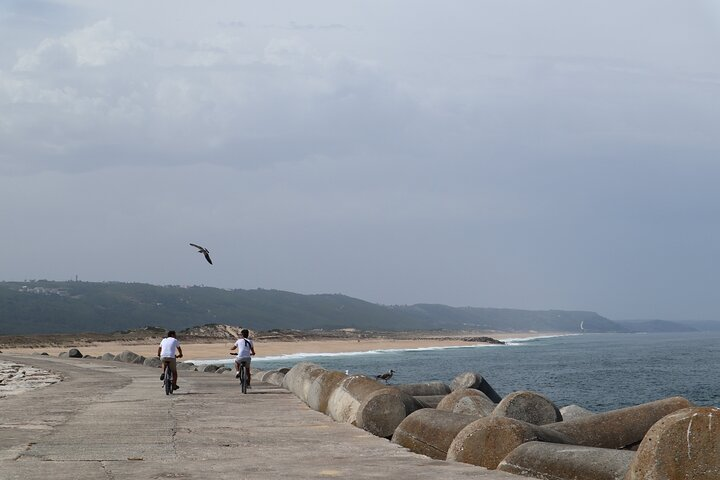 Nazaré E-Bike Rental 4h - Photo 1 of 14