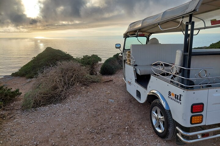 Private adventure Tuk-Tuk/1 day Sintra/Cascais/C. Roca/for groups - Photo 1 of 12