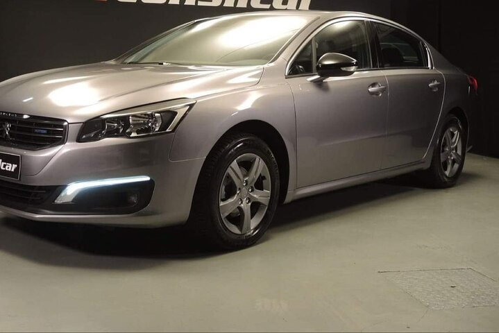 Peugeot 508 sedan