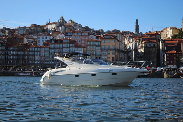 Private Yacht Cruise over the Bridges of Porto - Photo 1 of 17