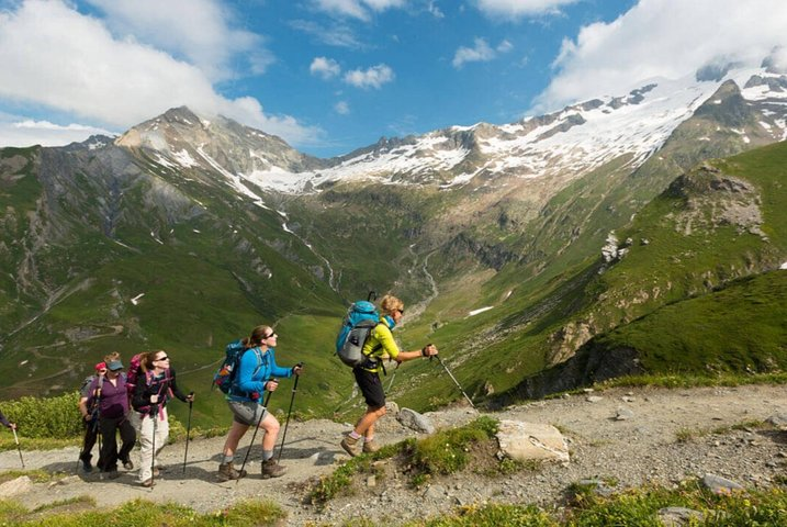 1 day CARPATHIAN PEAKS & CHALETS hike - Photo 1 of 10