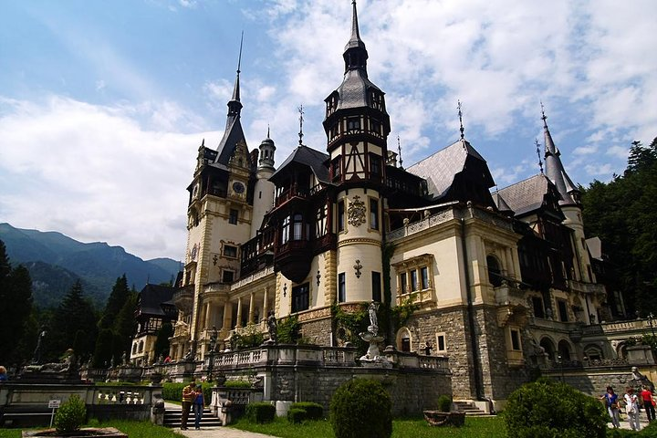 3 Castles : Peles ,Bran ,Cantacuzino Wednesday filming site-Tour from Brasov  - Photo 1 of 20