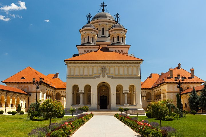 Alba Iulia candlelight tour - Outdoor experience - Photo 1 of 5