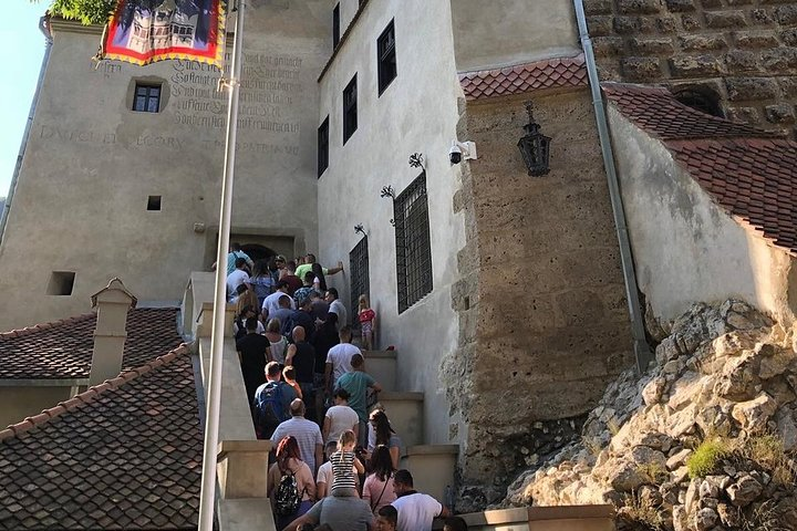 Bran Castle - Guided Tour - Photo 1 of 6