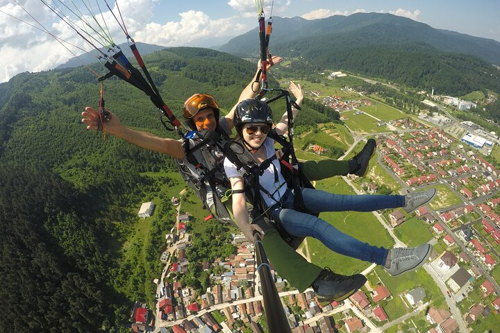 Paragliding Tandem Flight from Bunloc, Brasov - Photo 1 of 10