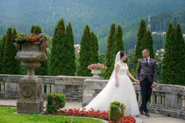 Private Photo Session with a Local Photographer in Brasov - Photo 1 of 10