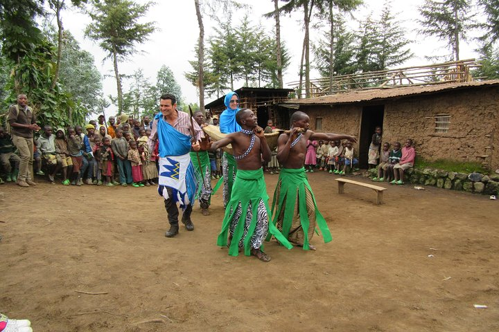 Traditional wedding tour - Photo 1 of 2