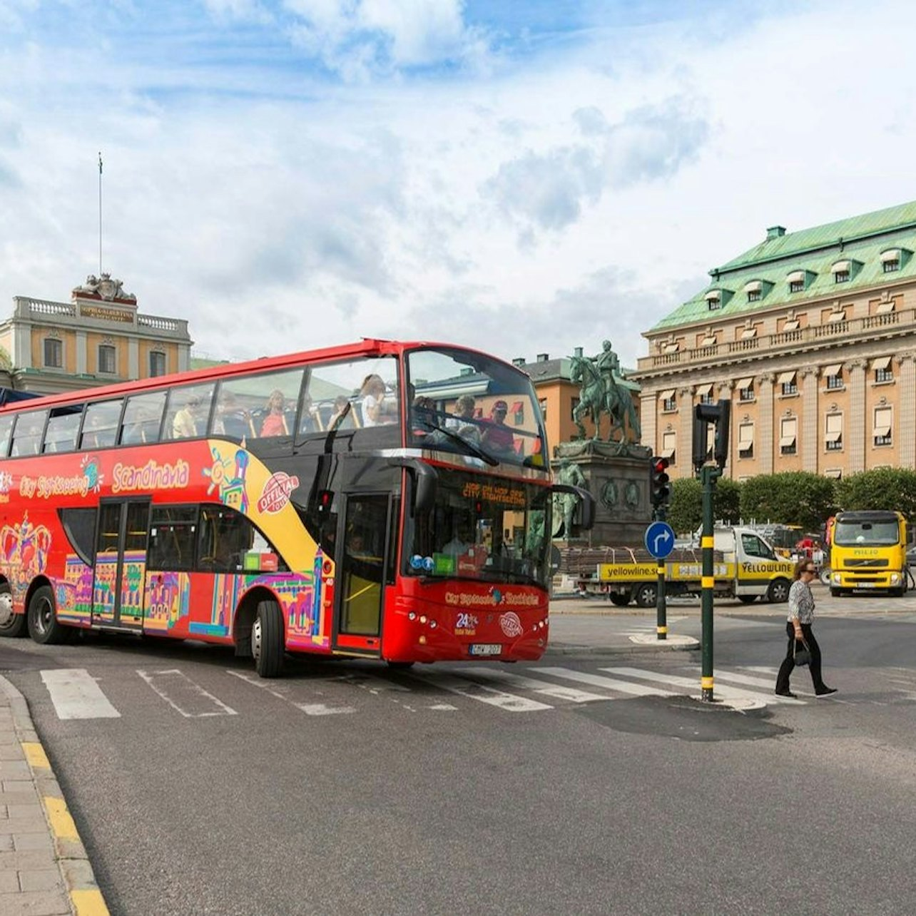 Hop-On Hop-Off Bus Stockholm - Photo 1 of 7