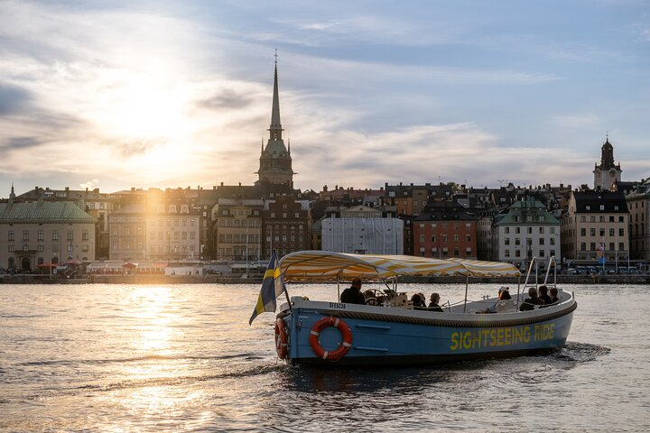 Open Electric Boat Ride in Stockholm - Photo 1 of 6