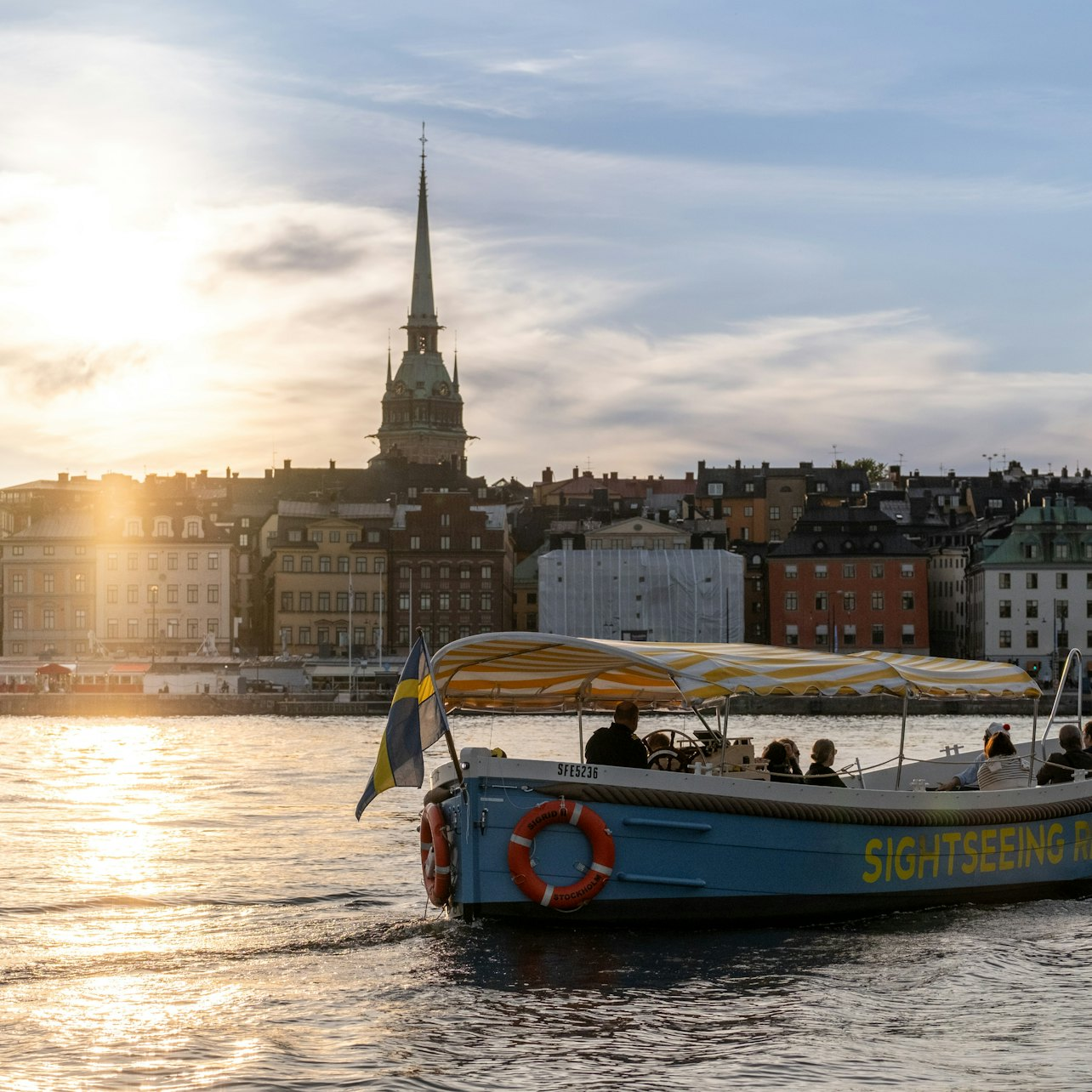 Stockholm Guided Sightseeing Boat Tour with Live Guide - Photo 1 of 3