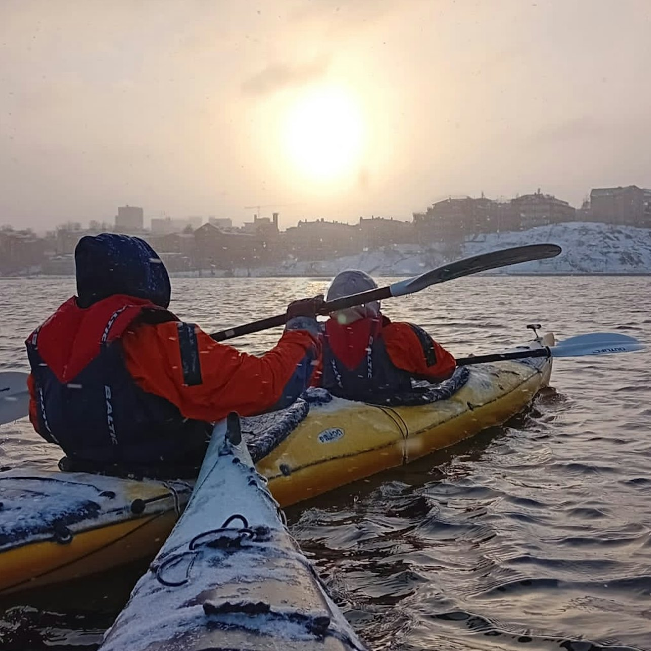 Stockholm: Winter Kayak Tour - Photo 1 of 7