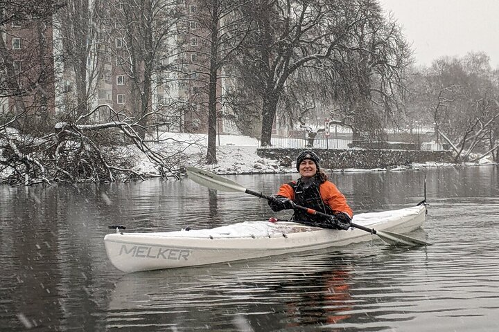 Winter Kayak Tour in Stockholm City + Hot Sauna - Photo 1 of 9