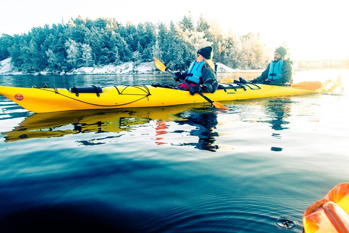 Winter kayak tour Stockholm Archipelago