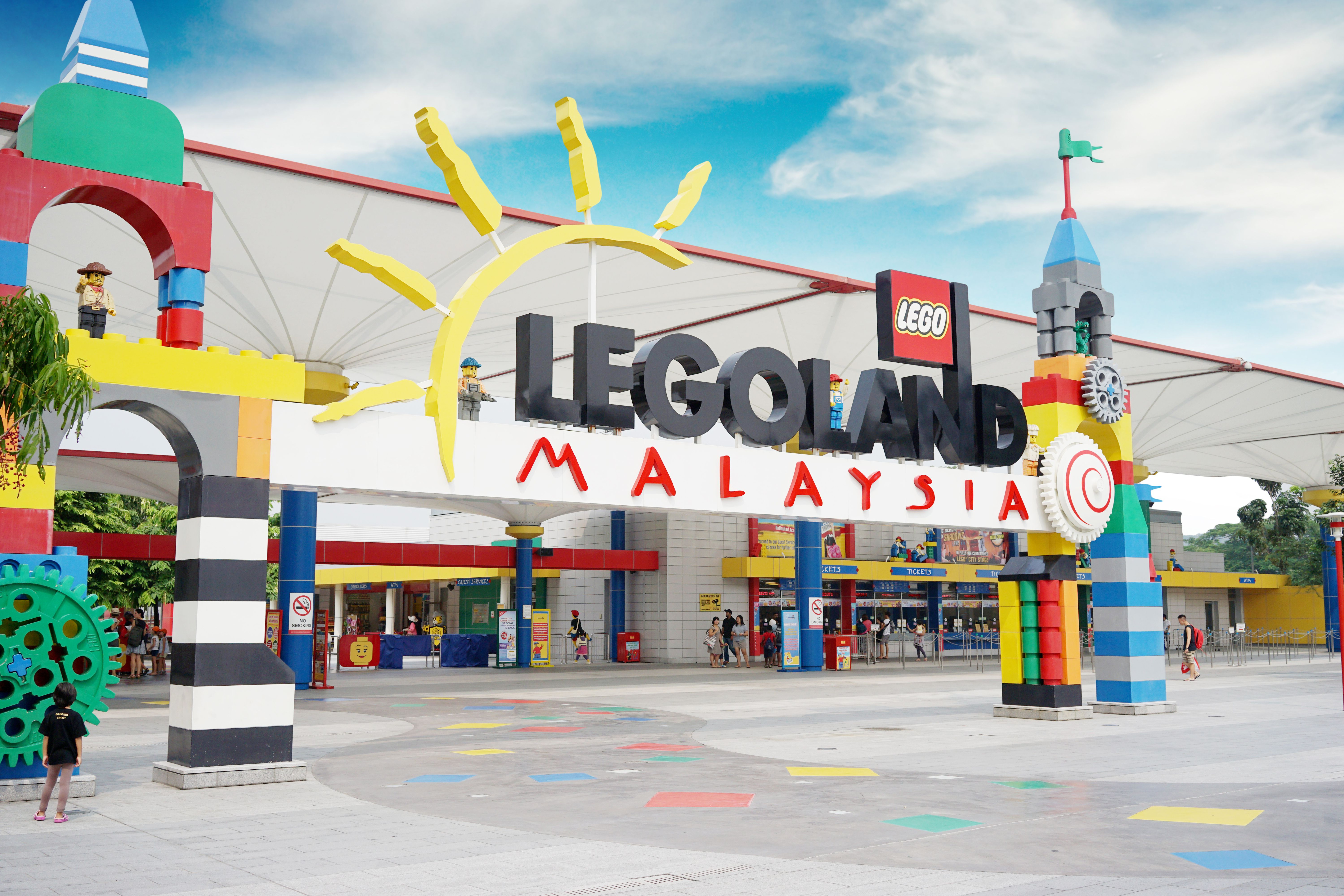 Shared Return Transfers: Singapore to LEGOLAND Malaysia - Photo 1 of 5