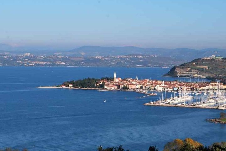 Izola