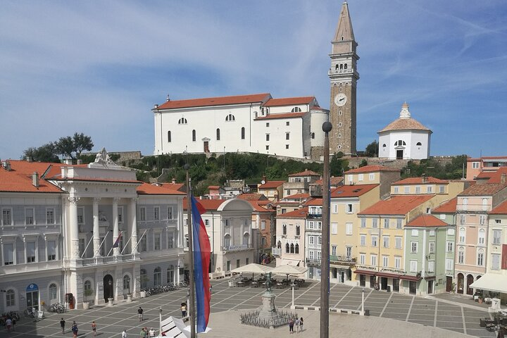 Trip to Piran every day starts at 11:45 next to Tartini monument - Photo 1 of 9