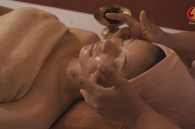 (4hrs) Siam Prana Revitalizing & Age-Defying Package+Royal Gold Facial Treatment - Photo 1 of 11